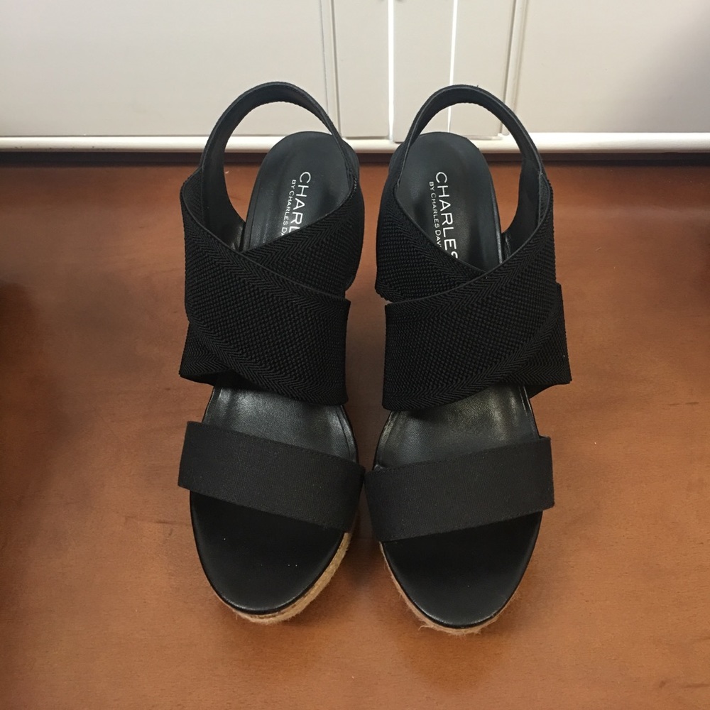 Black wedges